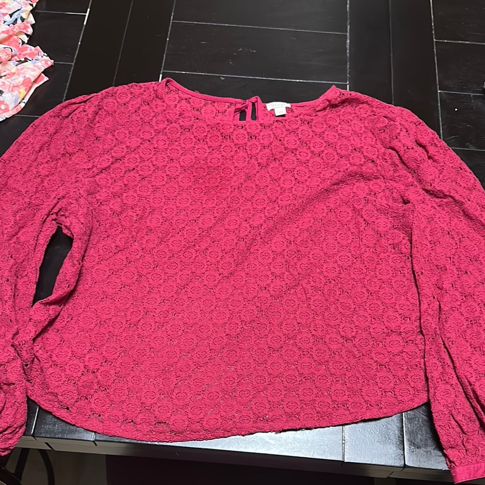 Textured Red Blouse with Puff Sleeves and Crew Neck